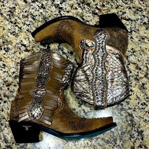 LANE Cowboy Boots